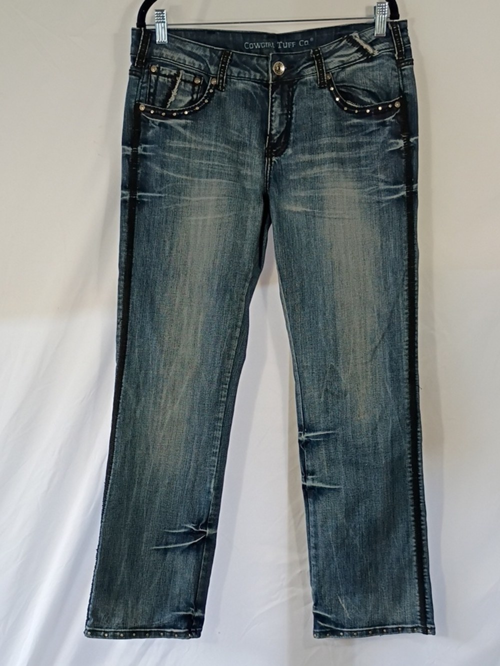 Cowgirl Tuff Women's Blue Washed Jeans with Stud Detail Size W32 L31 Western